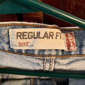 Levi jeans Pre-owned with minor flaws W30 L34.
